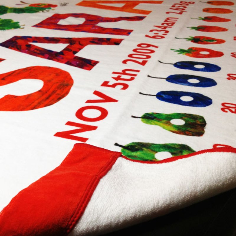 はらぺこあおむし｜名入れバースタオル｜Sサイズ｜今治製｜フルーツ