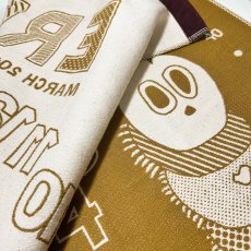 画像4: ［今治製］はらぺこあおむし｜名前入りバースブランケット｜おくるみ｜うまれたじかん｜せいくらべ｜クロック & スケール｜キャラメルイエロー (4)